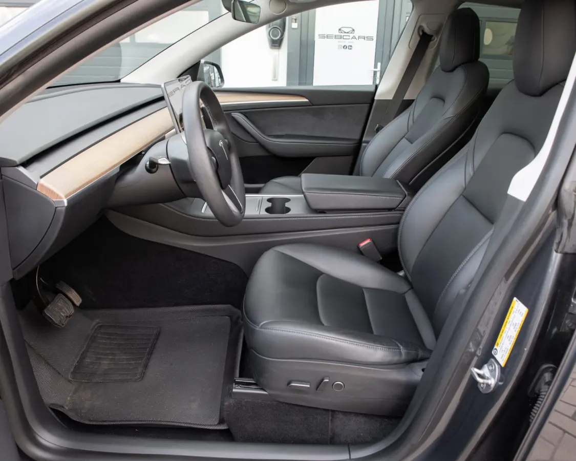Long Range Dual Motor AWD 75 kWh 20INCH, PANODAK, BTW AUTO, LAGE KMSTAND