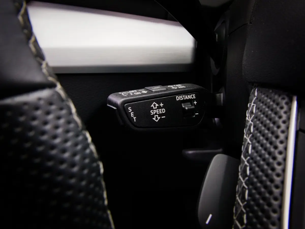 50 TFSI e S-Line Edition Competition (RS-STOELEN, PANO, ACC, B&O, TREKHAAK, APPLE CARPLAY/ANDROID AUTO, STOELVERWARMING)