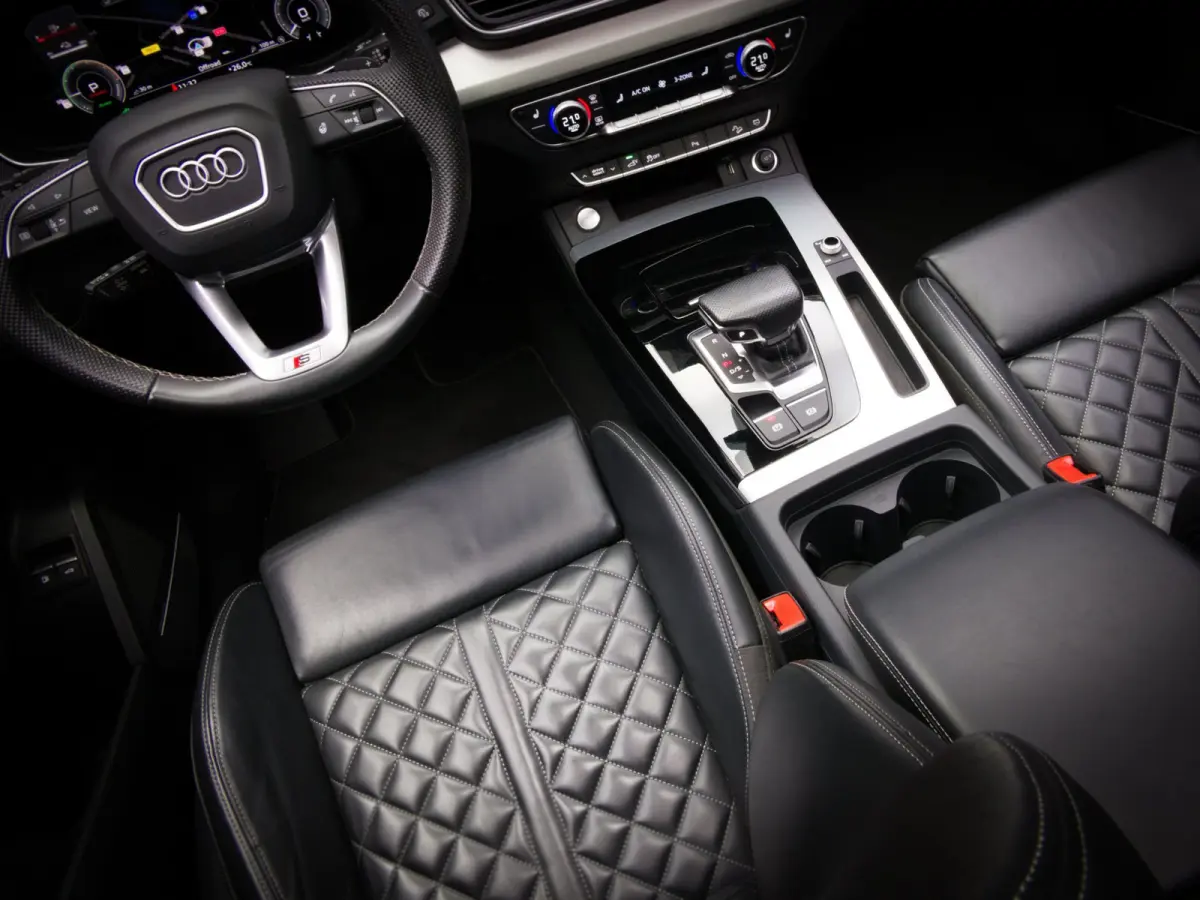 50 TFSI e S-Line Edition Competition (RS-STOELEN, PANO, ACC, B&O, TREKHAAK, APPLE CARPLAY/ANDROID AUTO, STOELVERWARMING)
