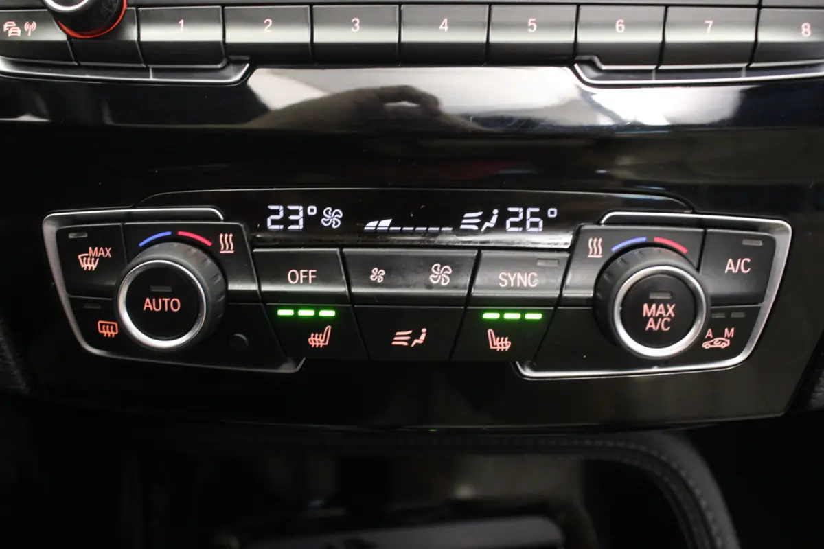 xDrive18d |Pano|