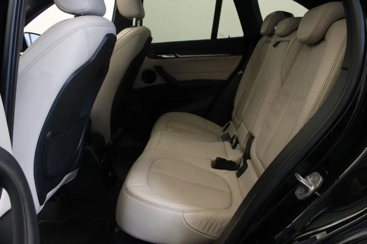 xDrive18d |Pano|
