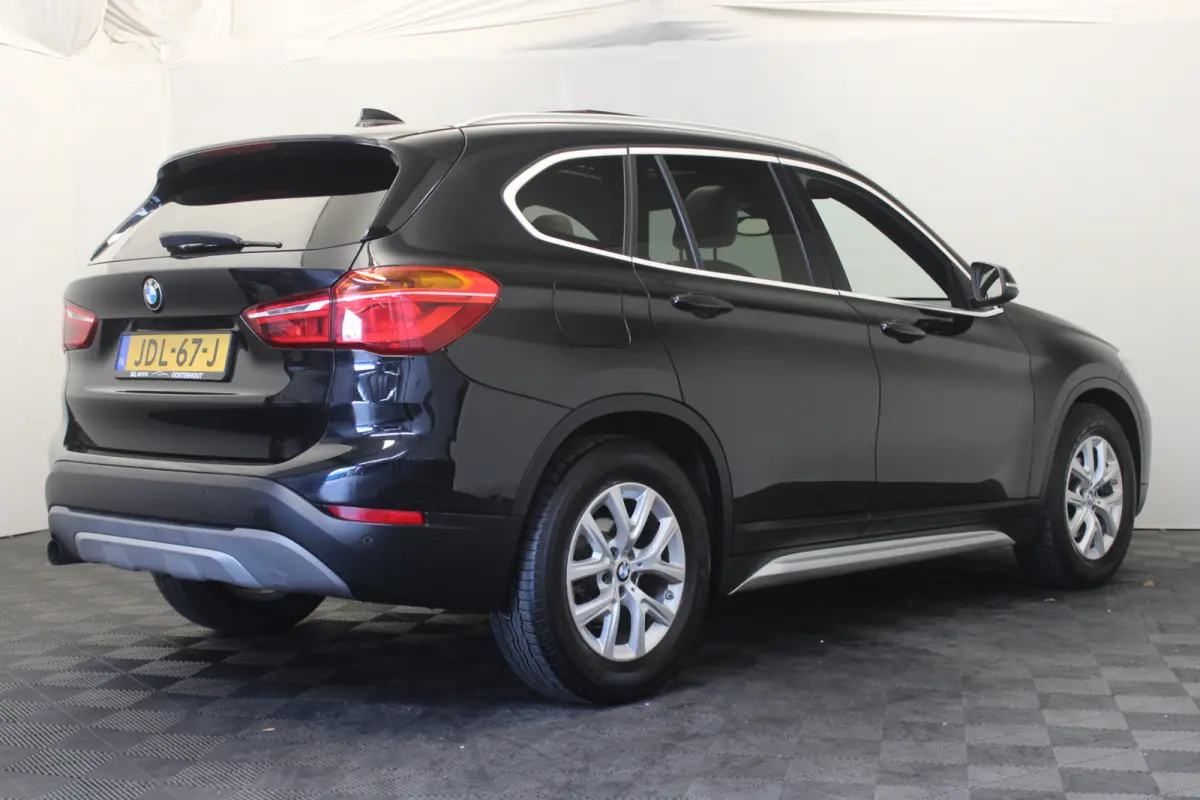 xDrive18d |Pano|