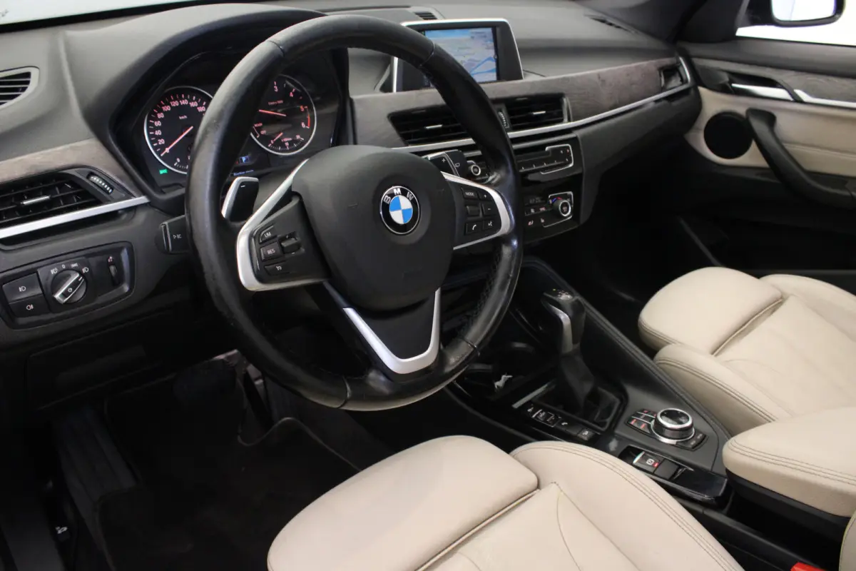 xDrive18d |Pano|