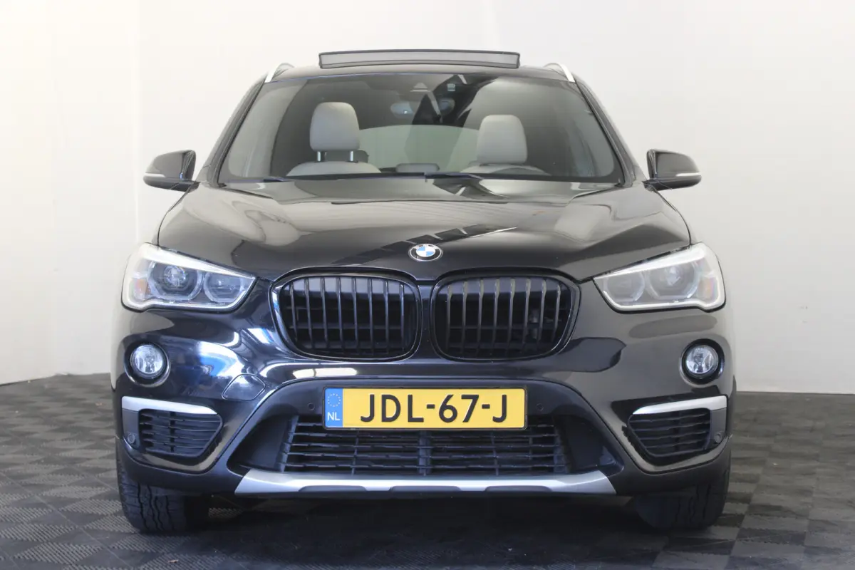 xDrive18d |Pano|