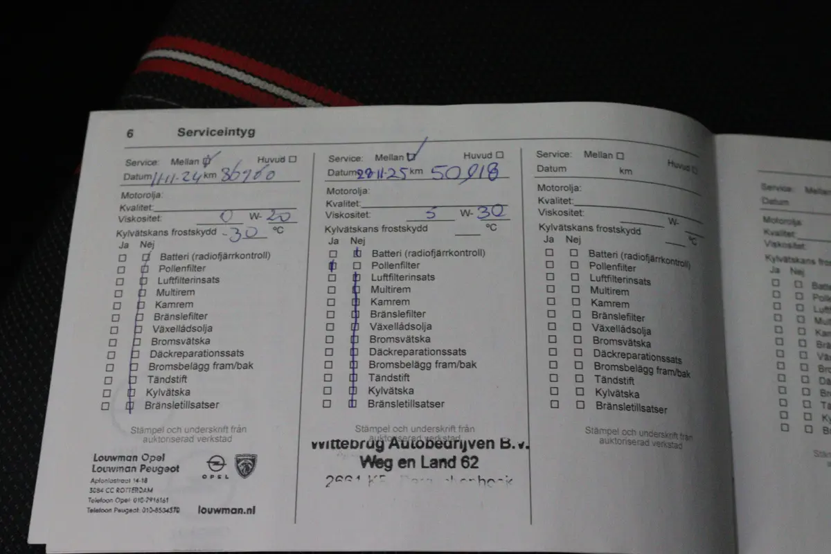 1.2 GS Line | Dealer Onderhouden! | Automaat! | Stoelverwarming | Camera | Clima | Navi By App | LED | Cruise Control | Parkeersensoren V+A | Lichtmetalen Velgen