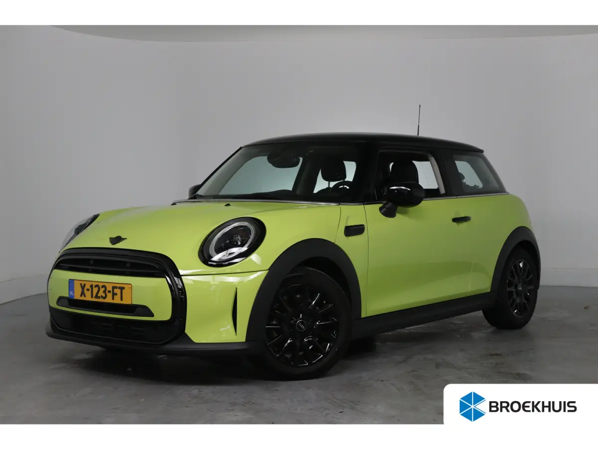 MINI Cooper 2023 Benzine Handgeschakeld leasen