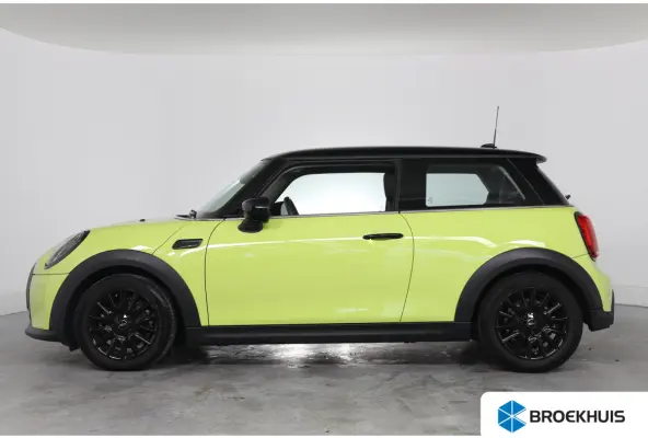 1.5 Classic | Dealer Onderhouden! | LED | Clima | Stoelverwarming | Sfeerverlichting | Navi | Union Jack | Cruise Control | Parkeersensoren | Lichtmetalen Velgen
