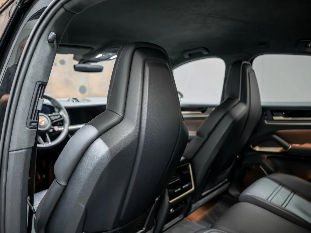 4.0 Turbo E-Hybrid | TECHART | Burmester | Achterasbest. | Carbon | InnoDrive | 18-weg | Bijrijdersdispl. | HUD |
