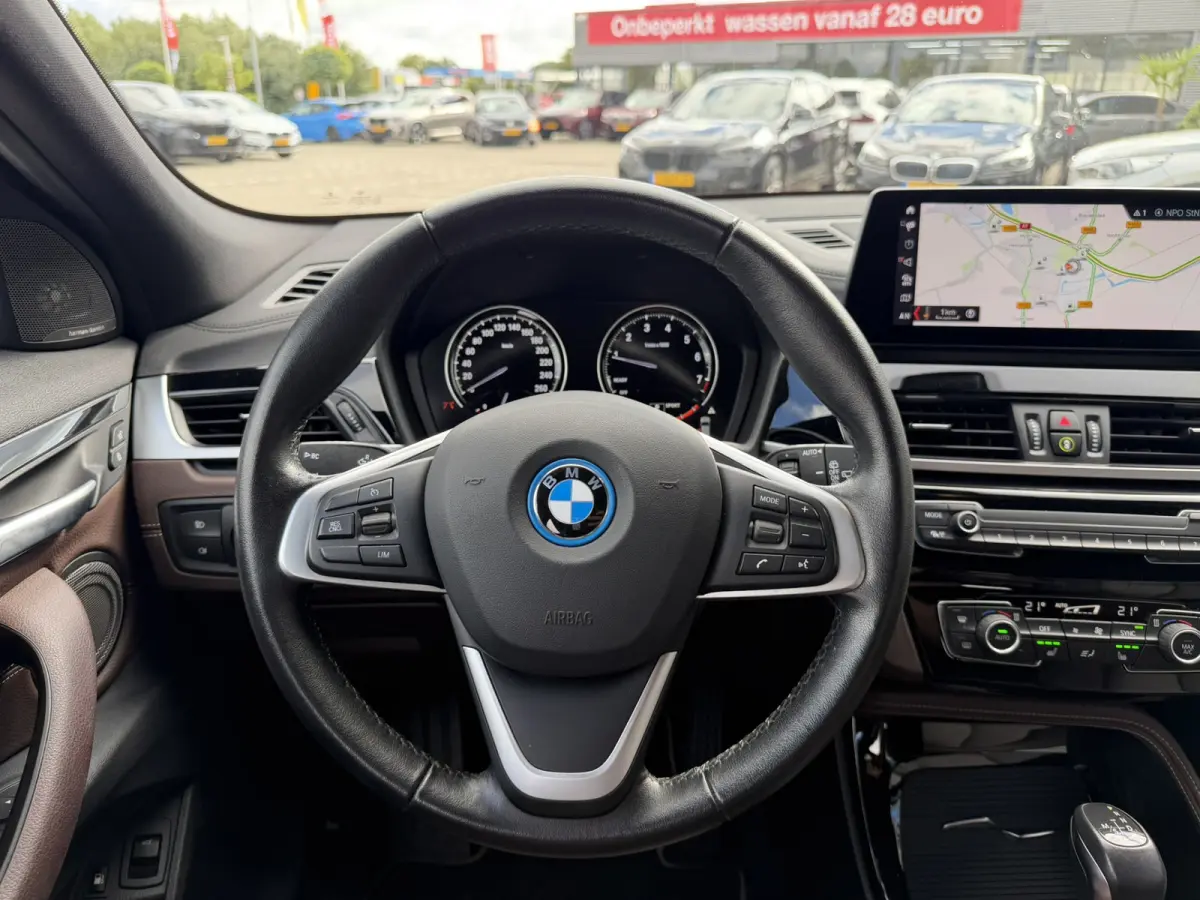 xDrive25e Executive xLine Leder Stoelverwarming Head-Up Display LED Harman-Kardon PDC 18 Inch Garantie t/m 14-05-2028