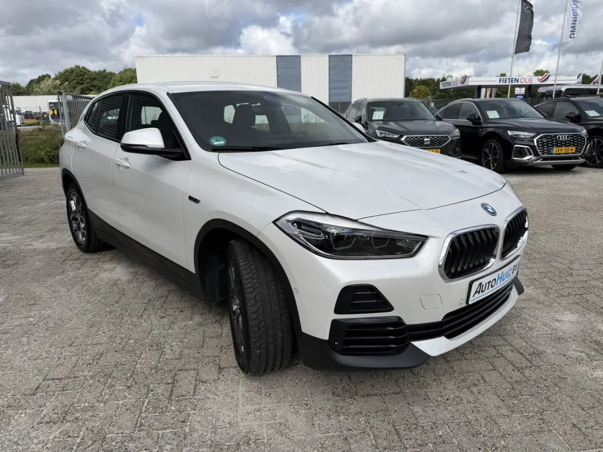 xDrive25e Executive xLine Leder Stoelverwarming Head-Up Display LED Harman-Kardon PDC 18 Inch Garantie t/m 14-05-2028