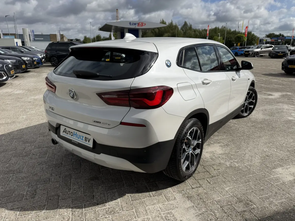 xDrive25e Executive xLine Leder Stoelverwarming Head-Up Display LED Harman-Kardon PDC 18 Inch Garantie t/m 14-05-2028