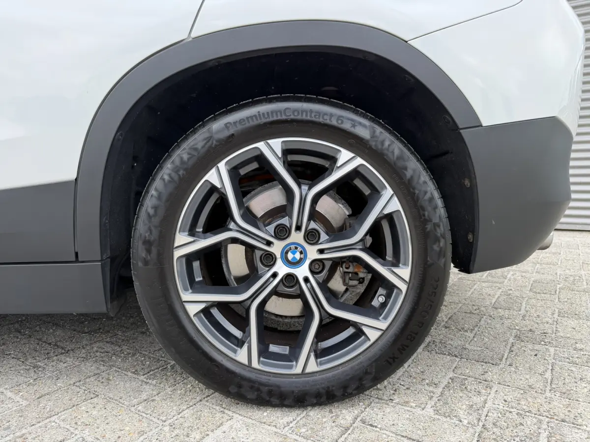 xDrive25e Executive xLine Leder Stoelverwarming Head-Up Display LED Harman-Kardon PDC 18 Inch Garantie t/m 14-05-2028