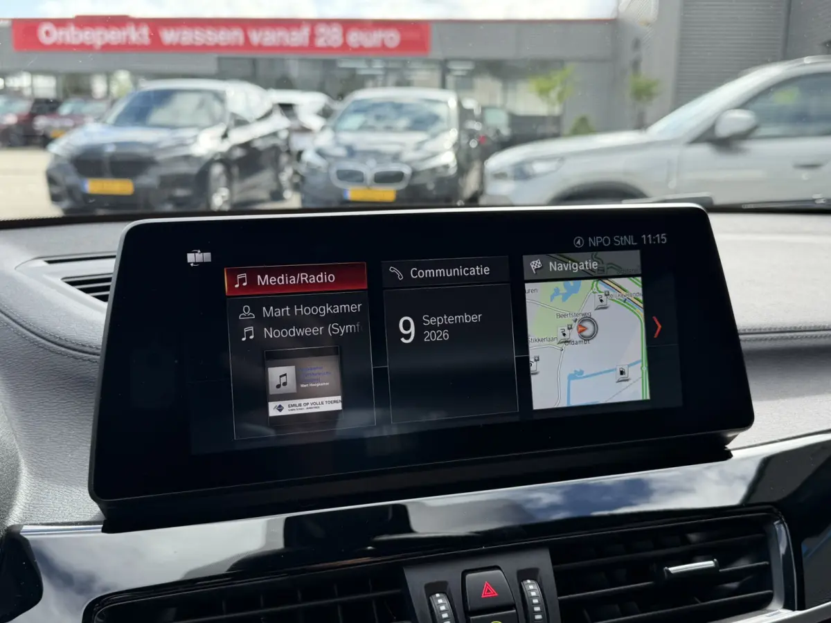 xDrive25e Executive xLine Leder Stoelverwarming Head-Up Display LED Harman-Kardon PDC 18 Inch Garantie t/m 14-05-2028