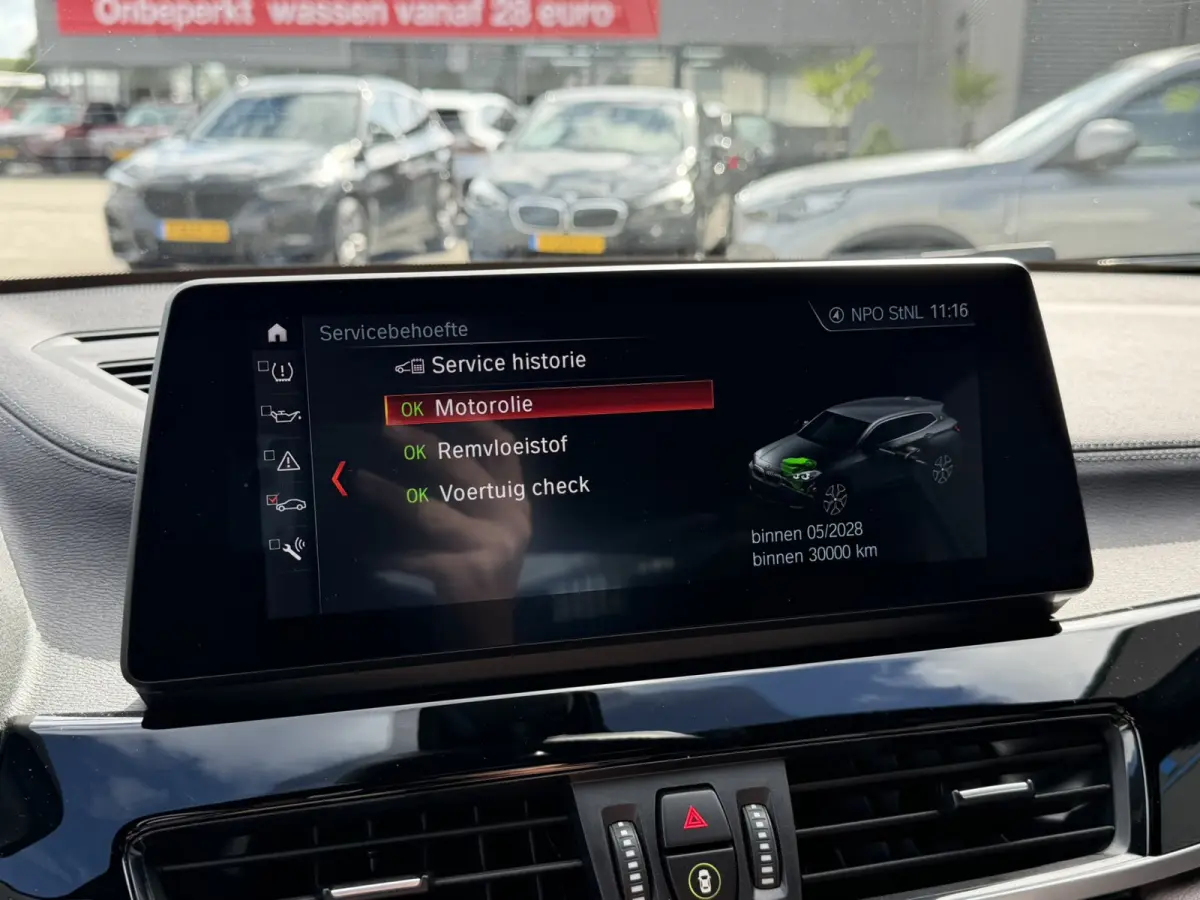 xDrive25e Executive xLine Leder Stoelverwarming Head-Up Display LED Harman-Kardon PDC 18 Inch Garantie t/m 14-05-2028