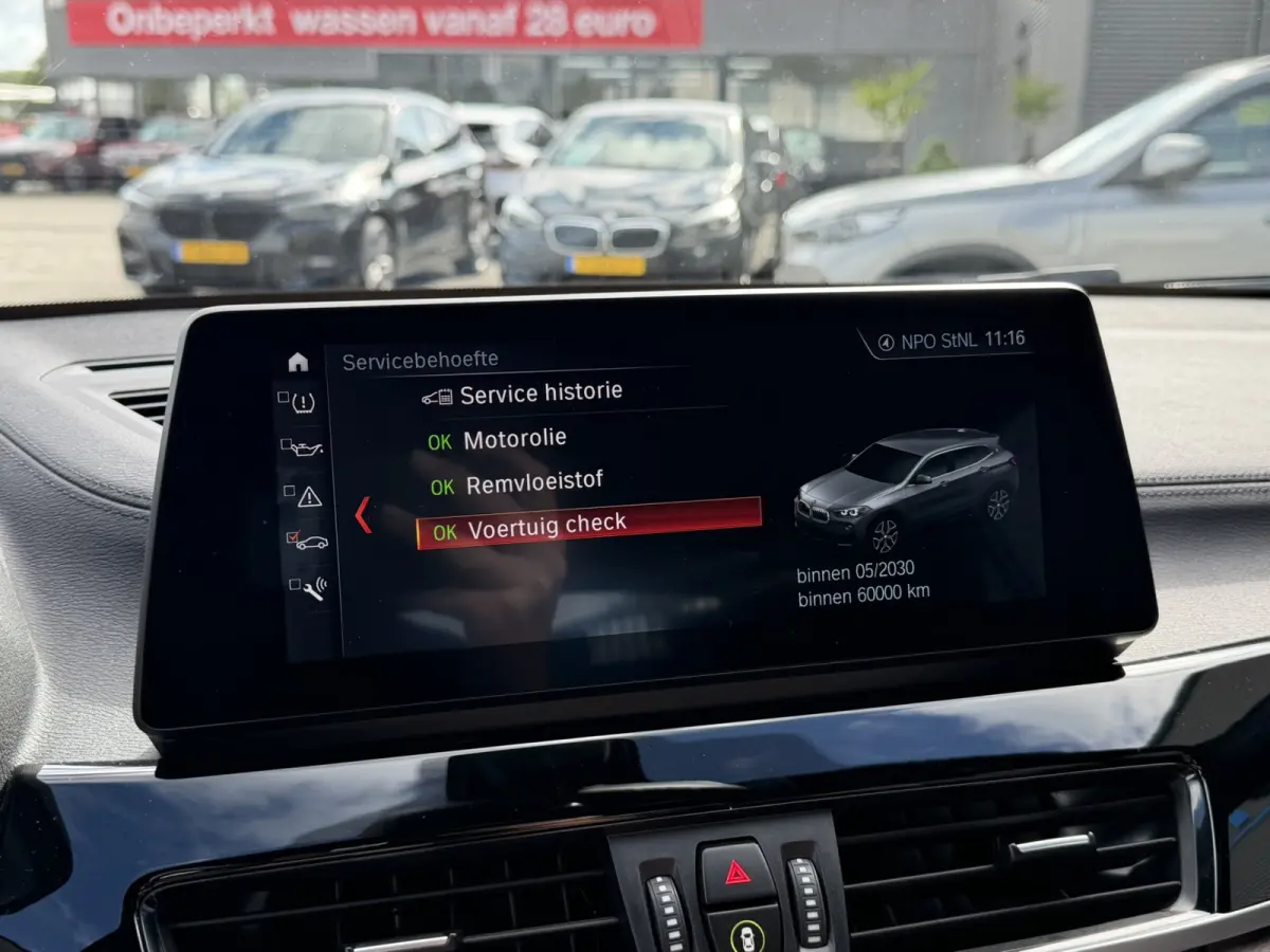 xDrive25e Executive xLine Leder Stoelverwarming Head-Up Display LED Harman-Kardon PDC 18 Inch Garantie t/m 14-05-2028