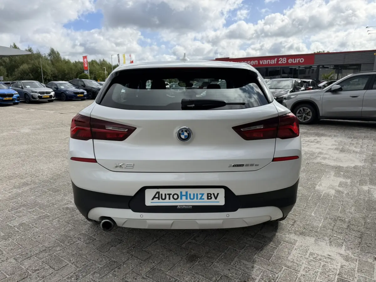 xDrive25e Executive xLine Leder Stoelverwarming Head-Up Display LED Harman-Kardon PDC 18 Inch Garantie t/m 14-05-2028