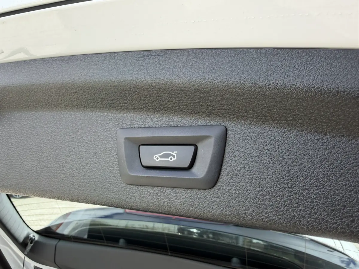 xDrive25e Executive xLine Leder Stoelverwarming Head-Up Display LED Harman-Kardon PDC 18 Inch Garantie t/m 14-05-2028