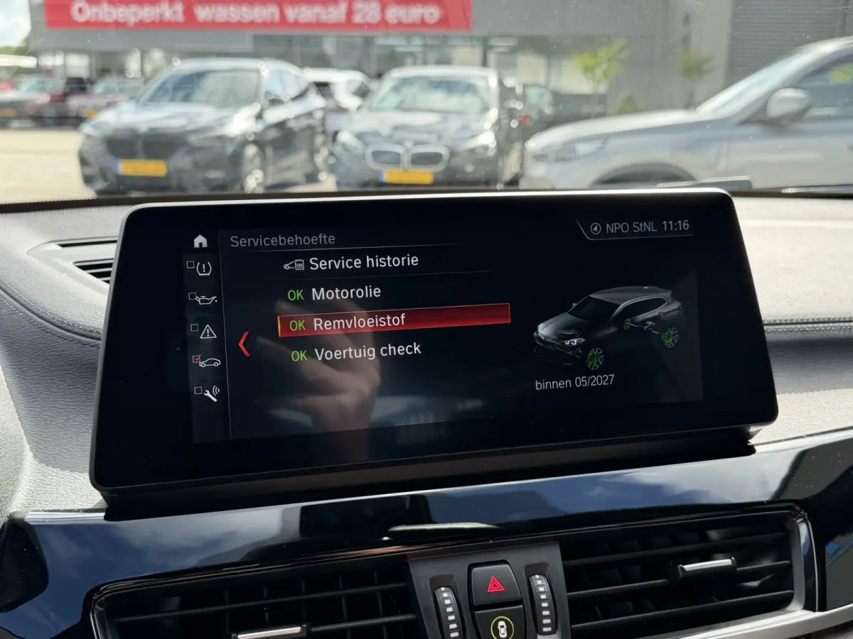 xDrive25e Executive xLine Leder Stoelverwarming Head-Up Display LED Harman-Kardon PDC 18 Inch Garantie t/m 14-05-2028