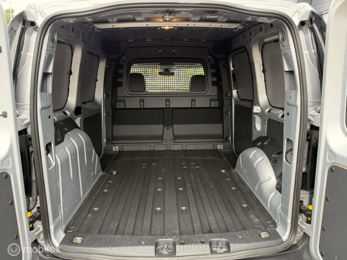 1.5 TSI 2022 18.000 km Airco PDC