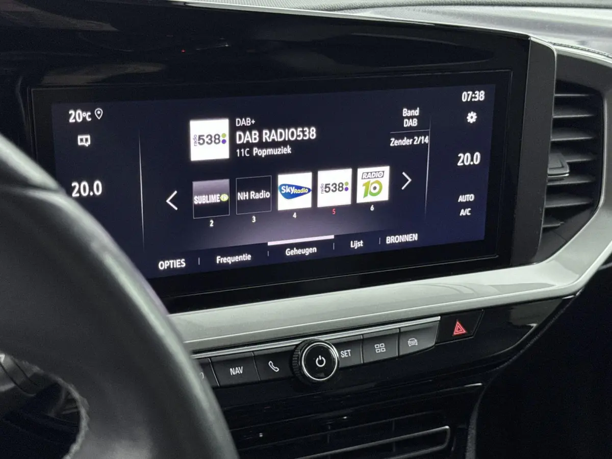 100pk Elegance | Navigatie | Camera | Lichtmetalen velgen | Climate control |