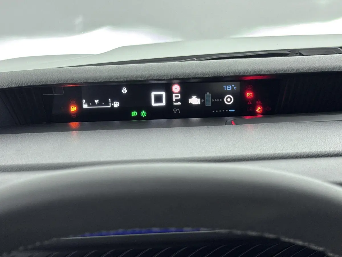 1.2 Hybrid 110pk Plus | Voorraad deal! | Comfort stoelen | Apple CarPlay/Android Auto | Cruise control |