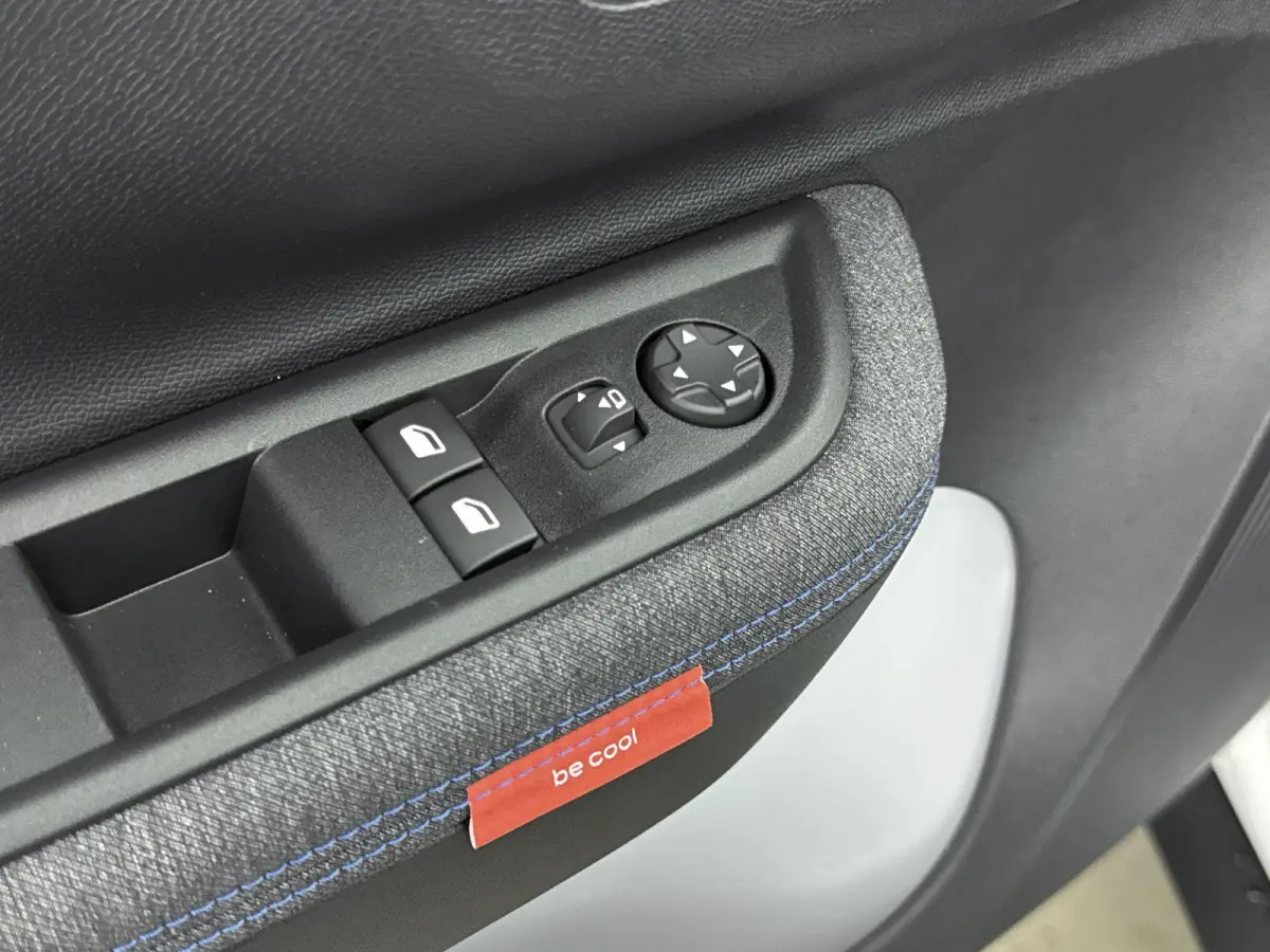 1.2 Hybrid 110pk Plus | Voorraad deal! | Comfort stoelen | Apple CarPlay/Android Auto | Cruise control |