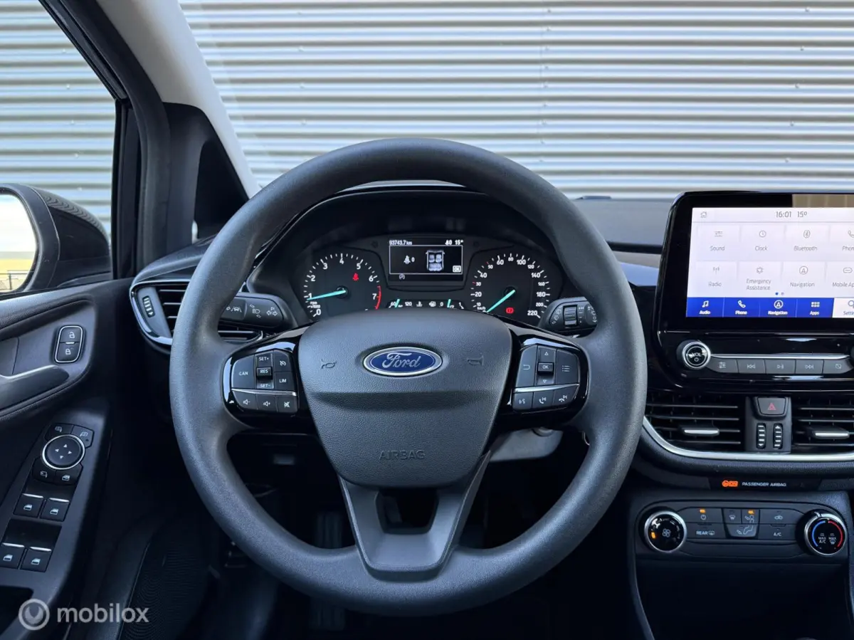 1.0 EcoBoost Connected | Carplay | Airco | Cruise | DAB | Parkeersensor | Isofix | LED | Lichtmetalen velgen