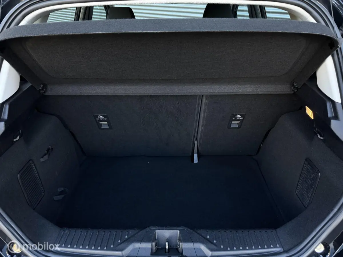 1.0 EcoBoost Connected | Carplay | Airco | Cruise | DAB | Parkeersensor | Isofix | LED | Lichtmetalen velgen
