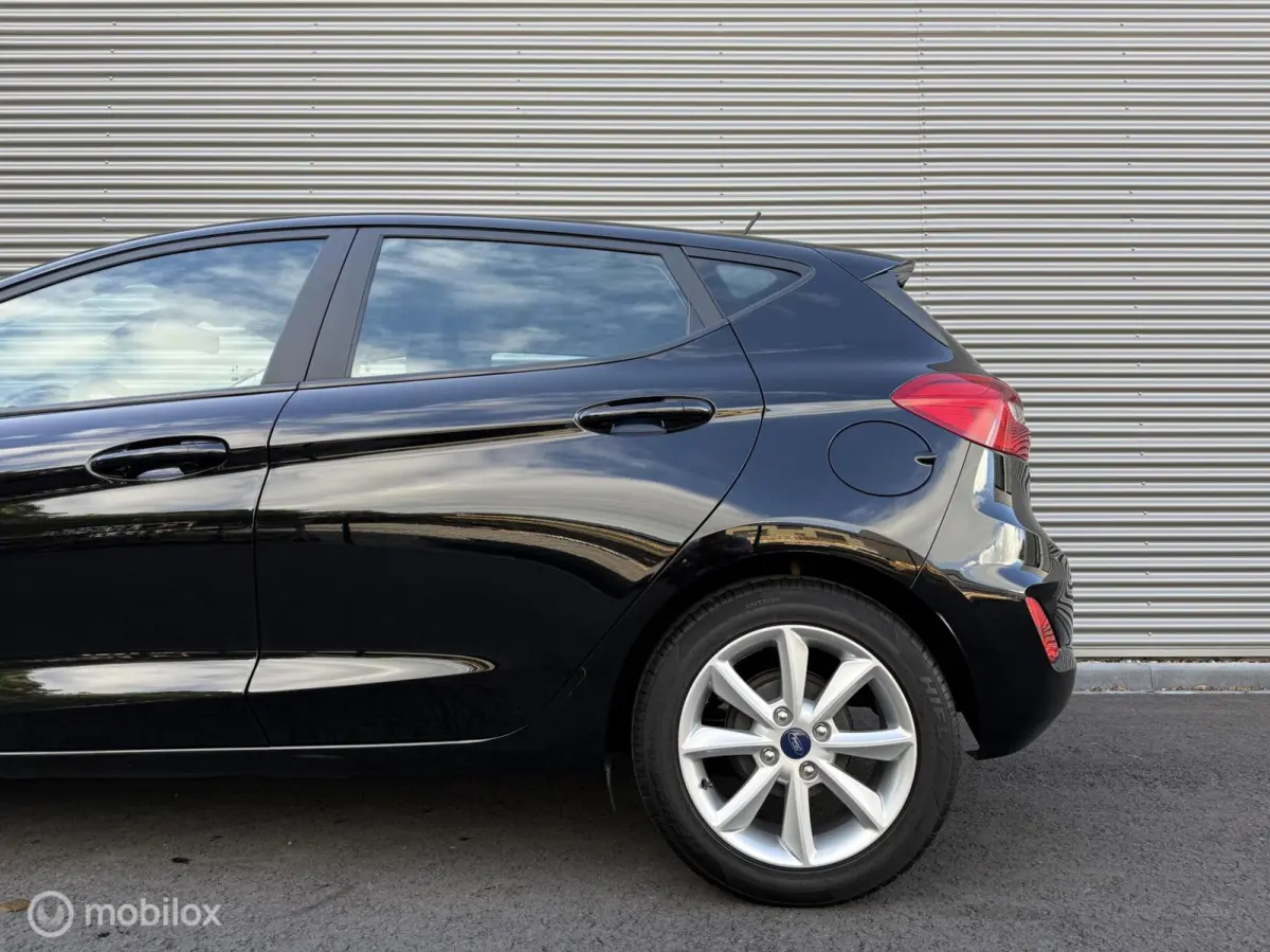 1.0 EcoBoost Connected | Carplay | Airco | Cruise | DAB | Parkeersensor | Isofix | LED | Lichtmetalen velgen