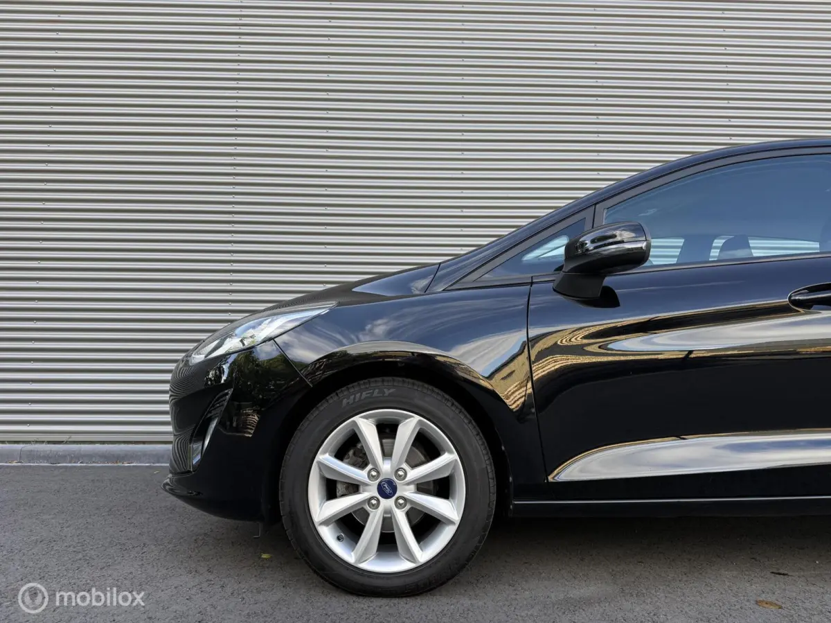 1.0 EcoBoost Connected | Carplay | Airco | Cruise | DAB | Parkeersensor | Isofix | LED | Lichtmetalen velgen