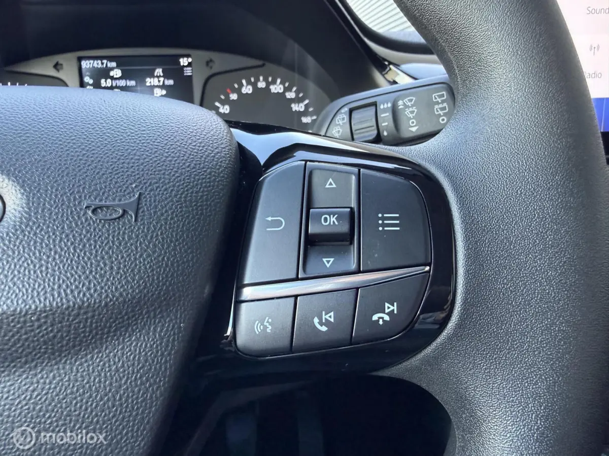 1.0 EcoBoost Connected | Carplay | Airco | Cruise | DAB | Parkeersensor | Isofix | LED | Lichtmetalen velgen