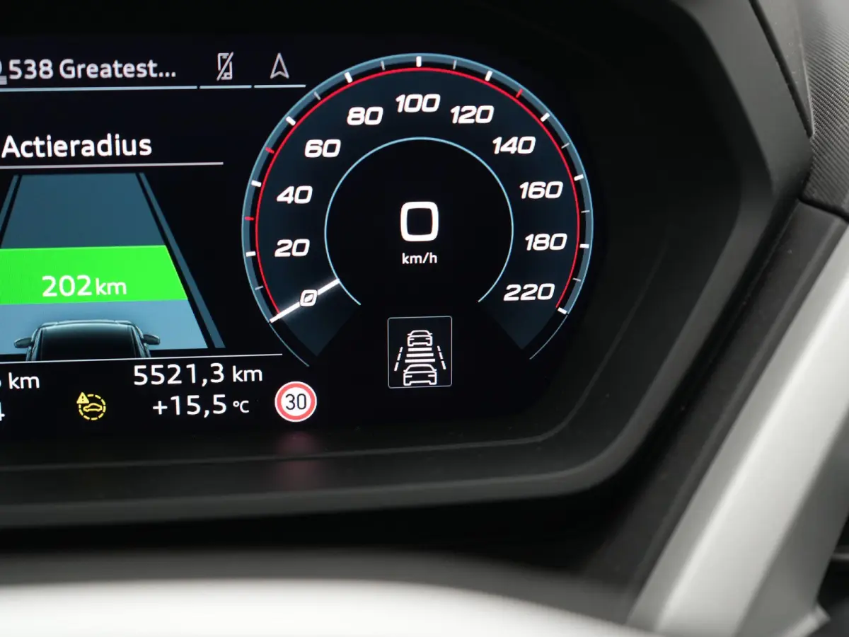 40 Advanced edition 77 kWh 204pk Dealer O.H | Trekhaak Af Fabriek | Adaptive Cruise | Camera | Sportstoelen | Stuur Verwarmd | Navigatie | DAB | Virtual Cockpit | 19"L.M |