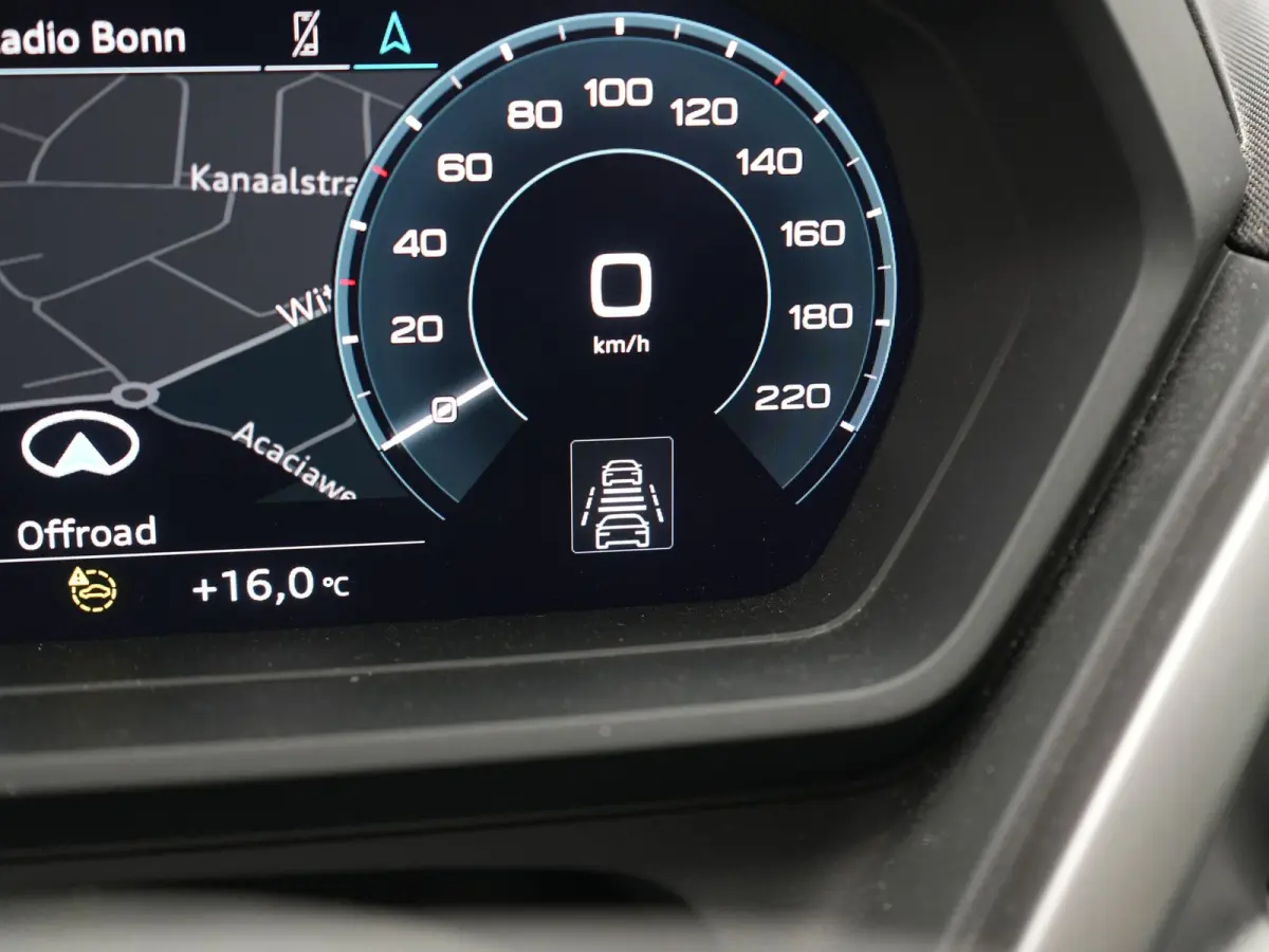 40 Advanced edition 77 kWh 204pk Dealer O.H | SOH 96.6% | Panodak | Adaptive Cruise | Matrix LED | Camera | Sportstoelen Verwarmd | Blis | Sfeerverlichting | Apple Carplay | DAB | Navigatie 