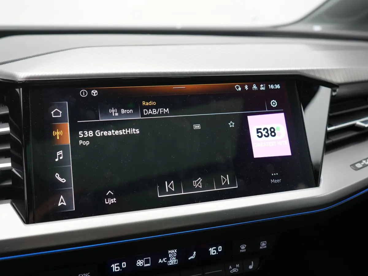40 Advanced edition 77 kWh 204pk Dealer O.H | SOH 96.6% | Panodak | Adaptive Cruise | Matrix LED | Camera | Sportstoelen Verwarmd | Blis | Sfeerverlichting | Apple Carplay | DAB | Navigatie 