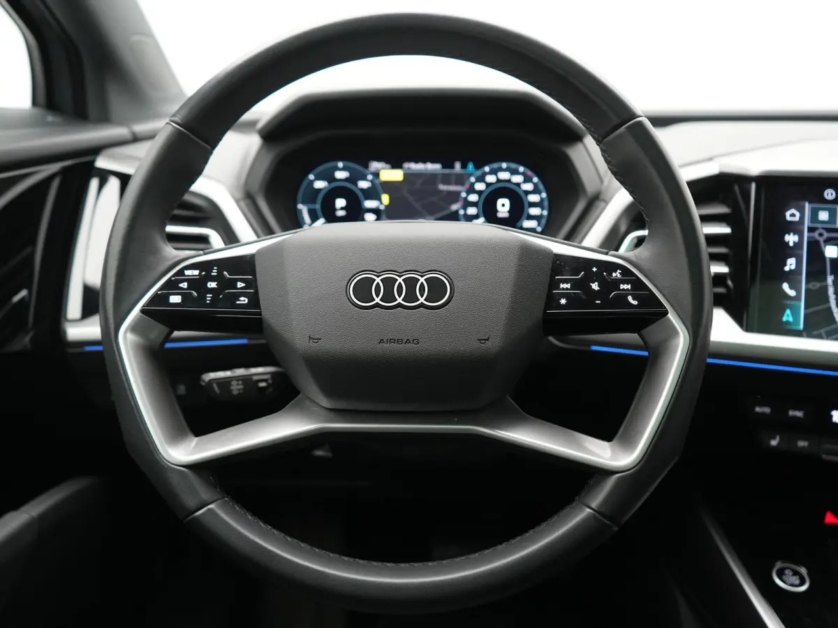 40 Advanced edition 77 kWh 204pk Dealer O.H | SOH 96.6% | Panodak | Adaptive Cruise | Matrix LED | Camera | Sportstoelen Verwarmd | Blis | Sfeerverlichting | Apple Carplay | DAB | Navigatie 
