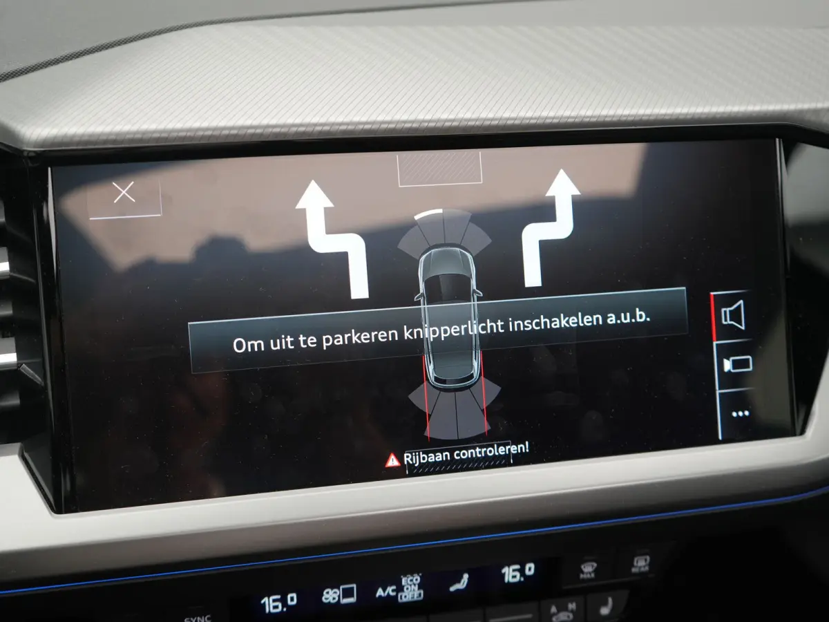 40 Advanced edition 77 kWh 204pk Dealer O.H | SOH 96.6% | Panodak | Adaptive Cruise | Matrix LED | Camera | Sportstoelen Verwarmd | Blis | Sfeerverlichting | Apple Carplay | DAB | Navigatie 