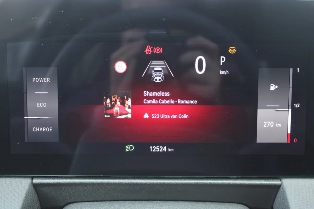 1.2 Turbo Hybrid GS / Navigatie / Camera / Parkeersensoren / Matrix LED / Stuur -en Stoelverwarmd / Dodehoek / Keyless /