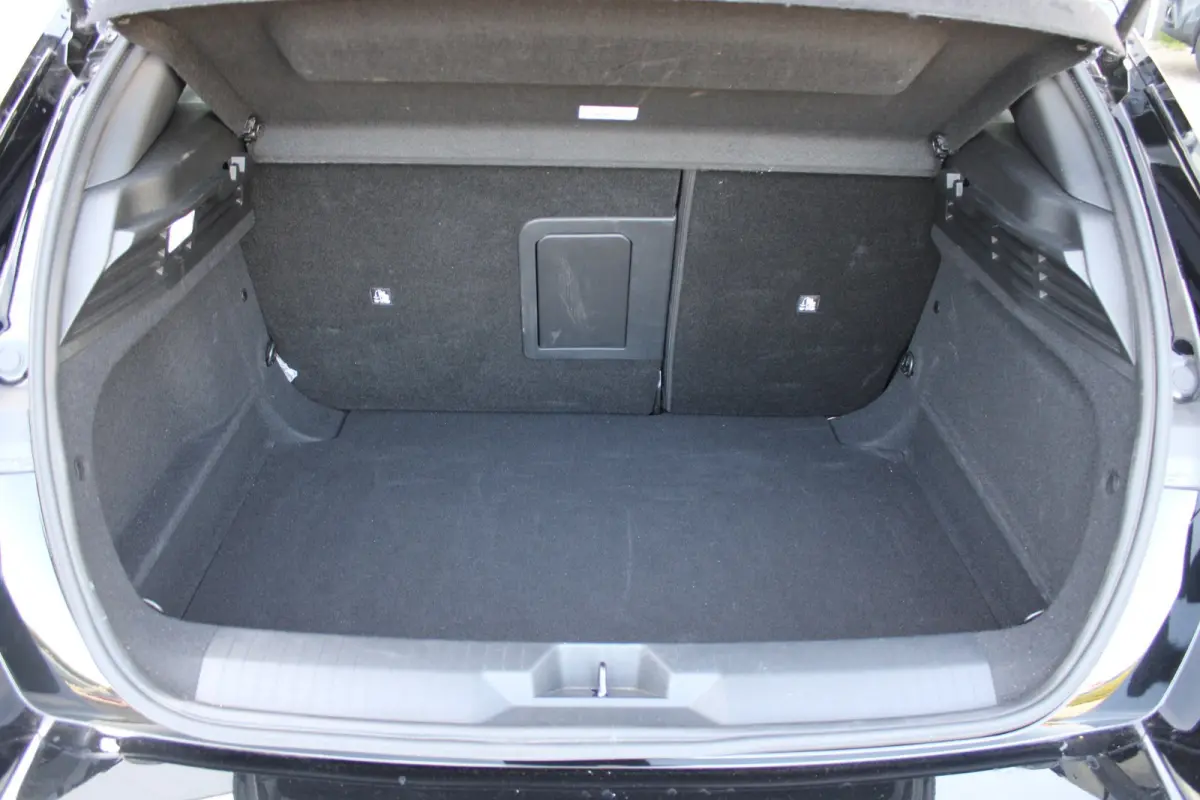 1.2 Turbo Hybrid GS / Navigatie / Camera / Parkeersensoren / Matrix LED / Stuur -en Stoelverwarmd / Dodehoek / Keyless /