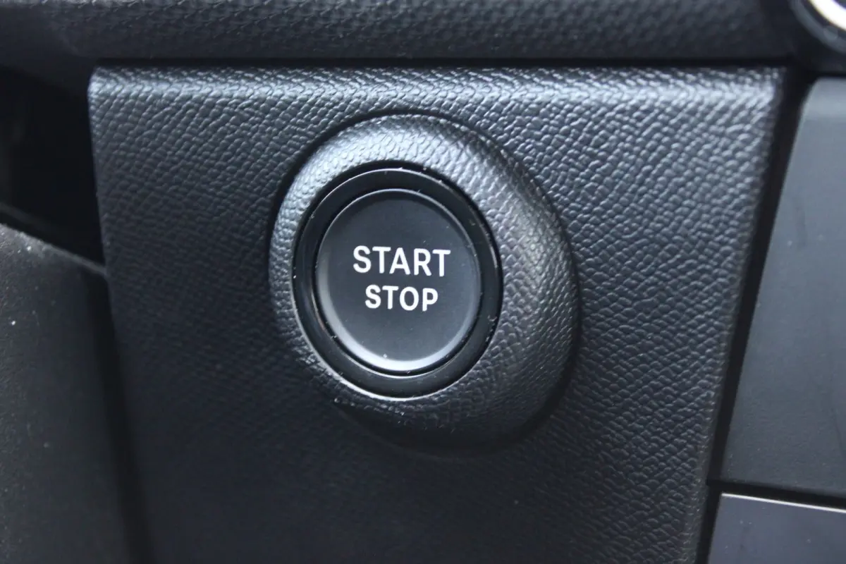 1.2 Turbo Hybrid GS / Navigatie / Camera / Parkeersensoren / Matrix LED / Stuur -en Stoelverwarmd / Dodehoek / Keyless /