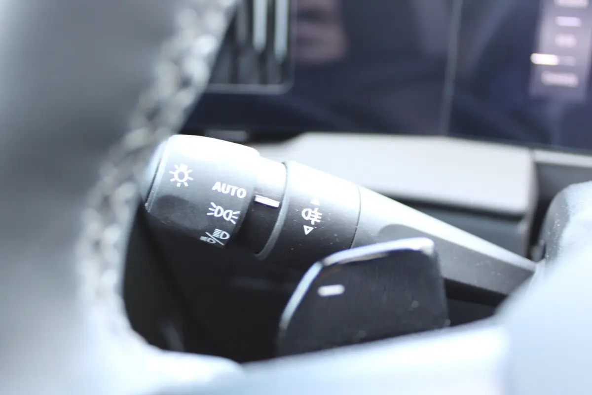 1.2 Turbo Hybrid GS / Navigatie / Camera / Parkeersensoren / Matrix LED / Stuur -en Stoelverwarmd / Dodehoek / Keyless /