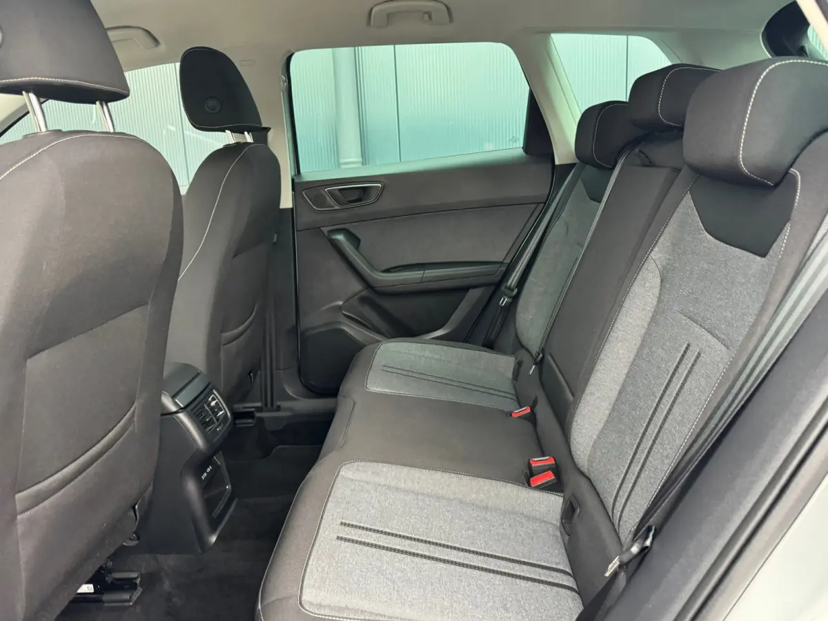 1.0 TSI Style * 27.000KM!!* Navigatie * Camera * Virtual Cockpit * Elek. Achterklep *