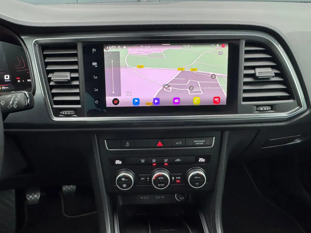 1.0 TSI Style * 27.000KM!!* Navigatie * Camera * Virtual Cockpit * Elek. Achterklep *