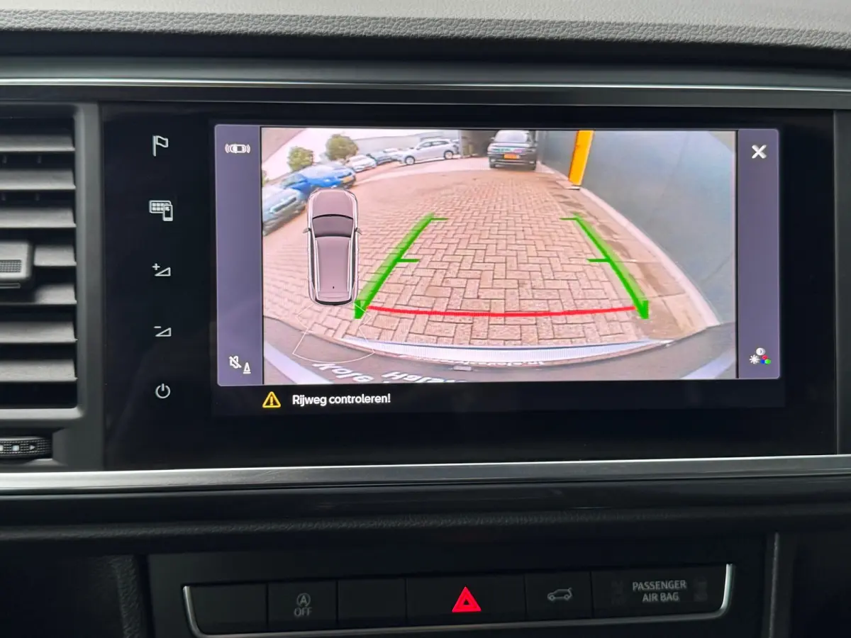1.0 TSI Style * 27.000KM!!* Navigatie * Camera * Virtual Cockpit * Elek. Achterklep *