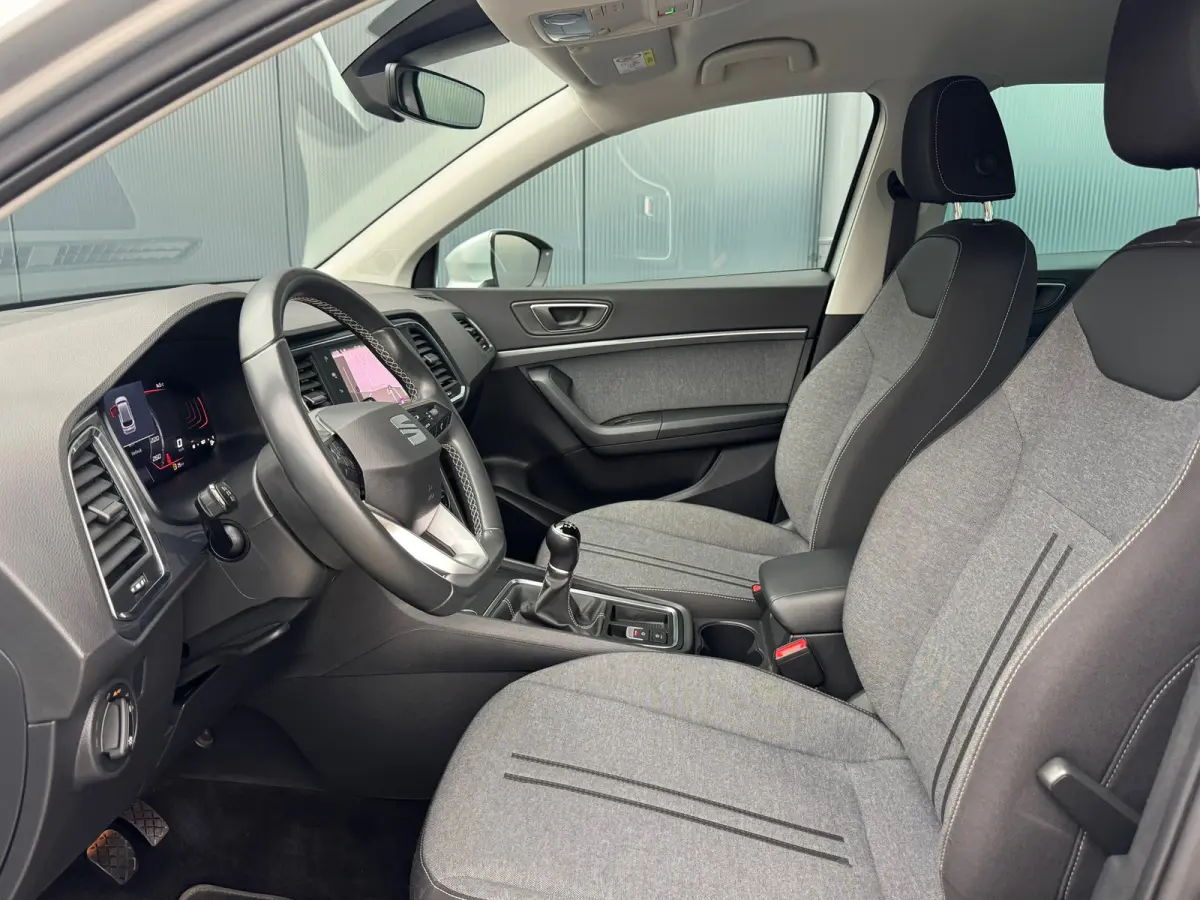 1.0 TSI Style * 27.000KM!!* Navigatie * Camera * Virtual Cockpit * Elek. Achterklep *