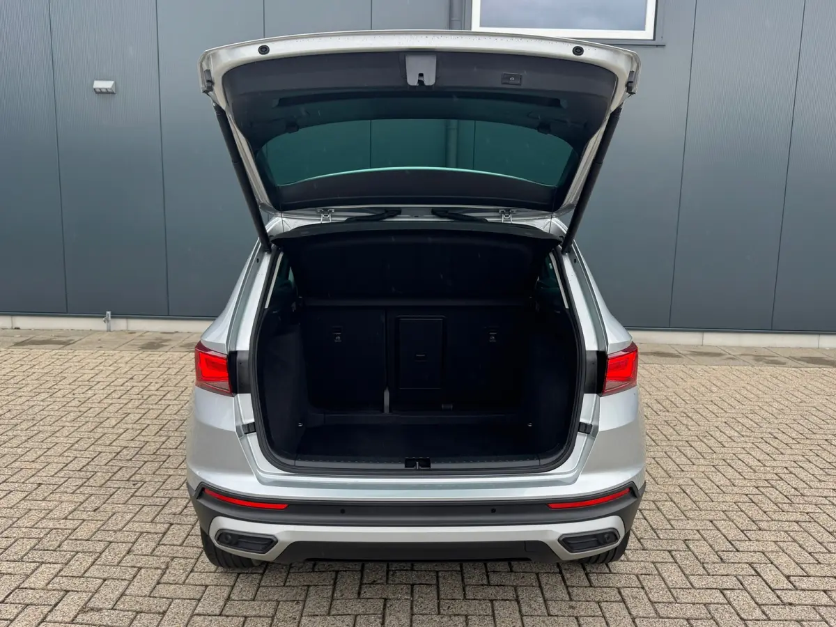 1.0 TSI Style * 27.000KM!!* Navigatie * Camera * Virtual Cockpit * Elek. Achterklep *