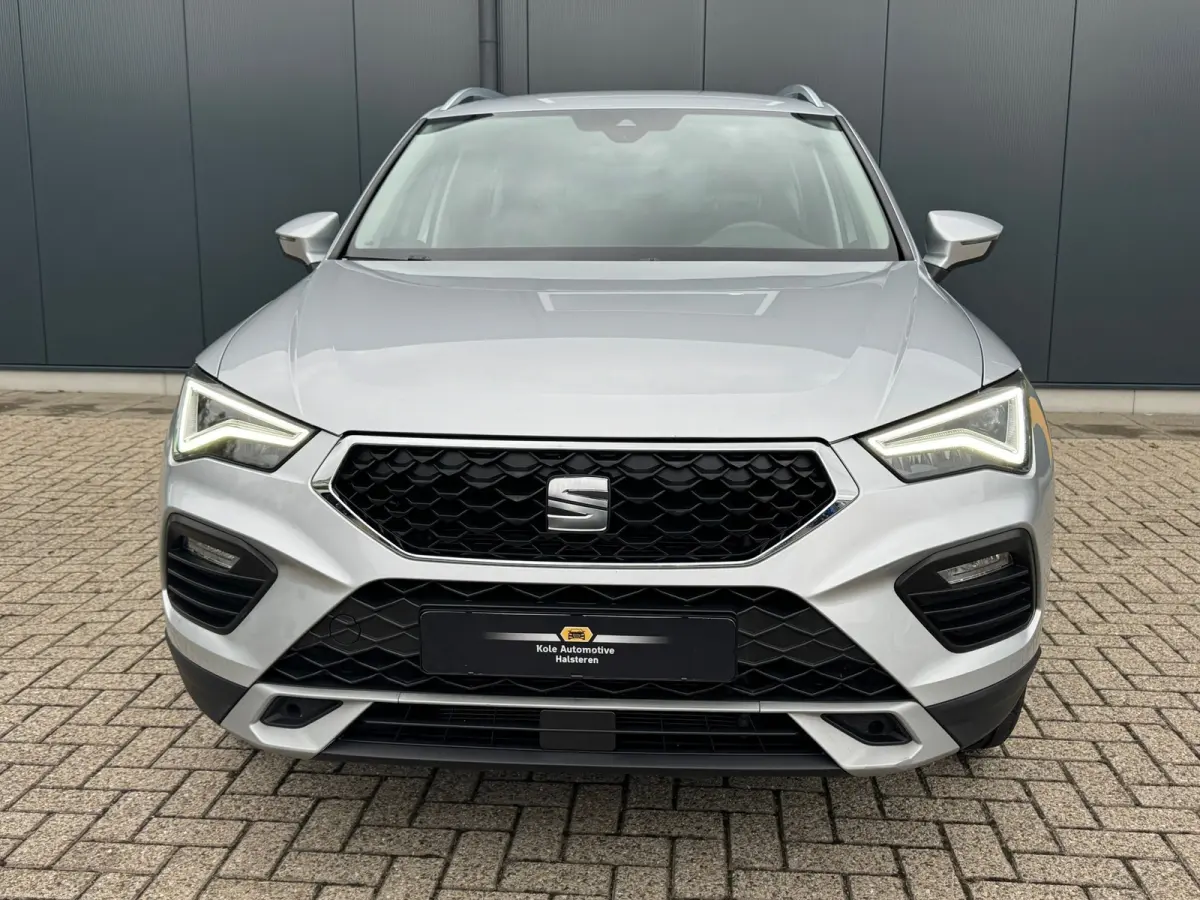 1.0 TSI Style * 27.000KM!!* Navigatie * Camera * Virtual Cockpit * Elek. Achterklep *