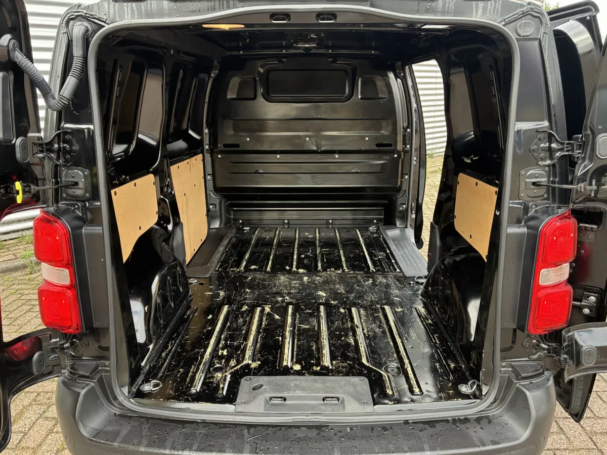 2.0 BlueHDi 145 S&S L2 Automaat Cruise Airco Sensoren