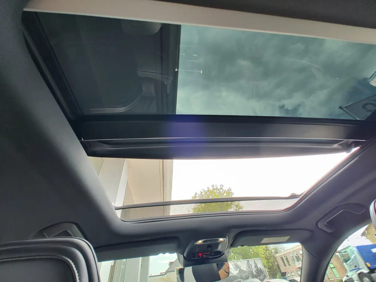 2.0 T4 R-DESIGN AUTOMAAT Lederen sportstoelen | Open dak | Harman Kardon | HUD