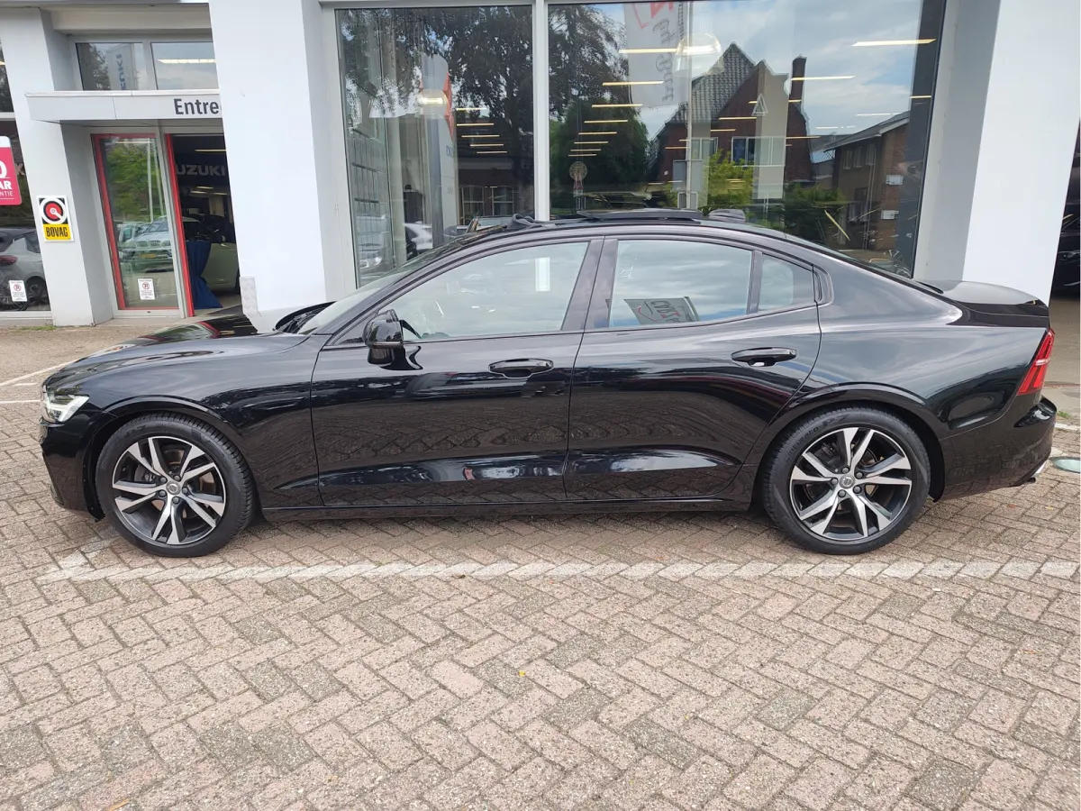 2.0 T4 R-DESIGN AUTOMAAT Lederen sportstoelen | Open dak | Harman Kardon | HUD