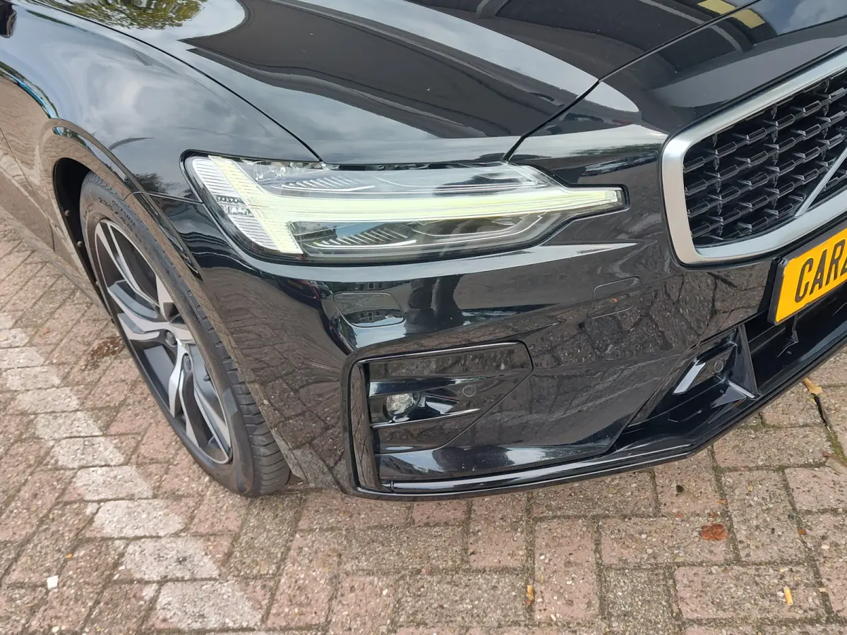 2.0 T4 R-DESIGN AUTOMAAT Lederen sportstoelen | Open dak | Harman Kardon | HUD